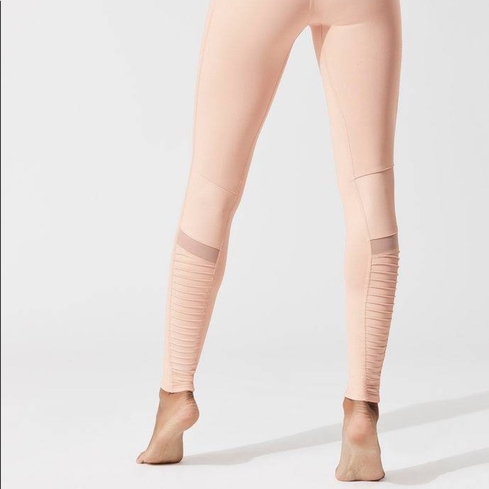 NWT ALO Yoga Leggings Small! - Picture 4 of 9